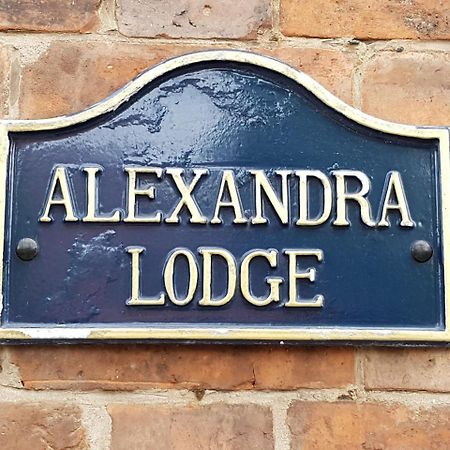 Alexandra Lodge Guest House 체스터 외부 사진