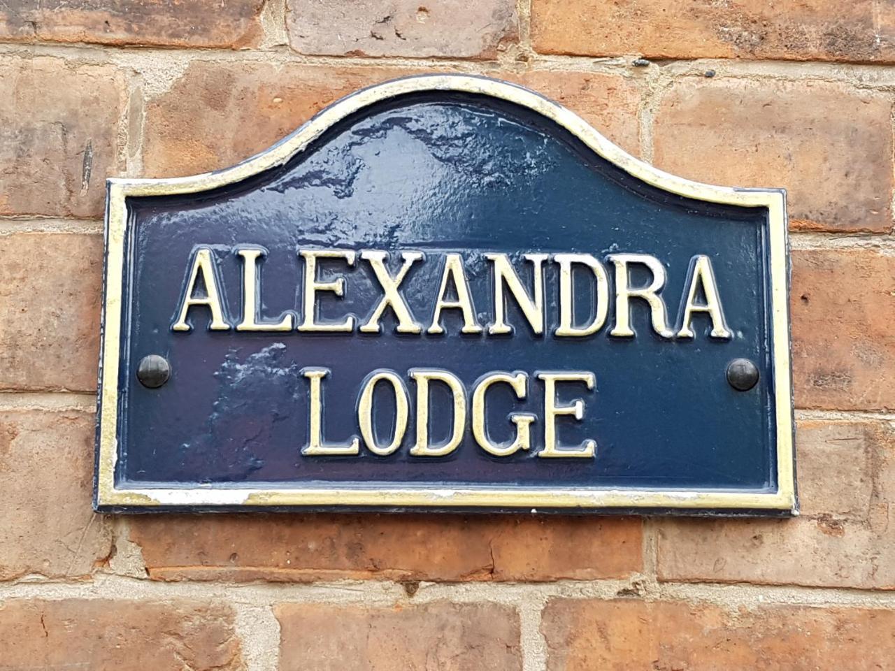 Alexandra Lodge Guest House 체스터 외부 사진
